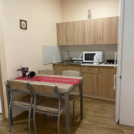 3 квартиры на площади веры холодной 1 Apartment *