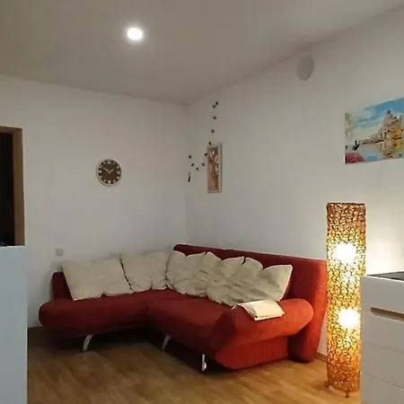 3 квартиры на площади веры холодной 1 Appartement *