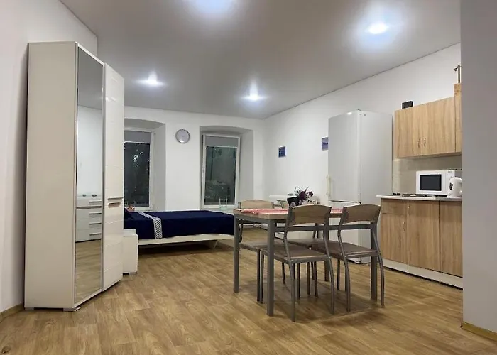 3 квартиры на площади веры холодной 1 Apartment *