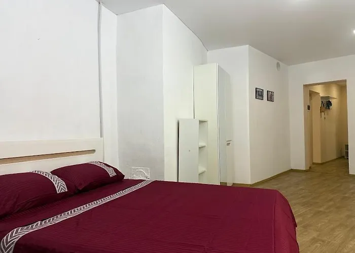 3 квартиры на площади веры холодной 1 * Odesa