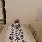 3 квартиры на площади веры холодной 1 *